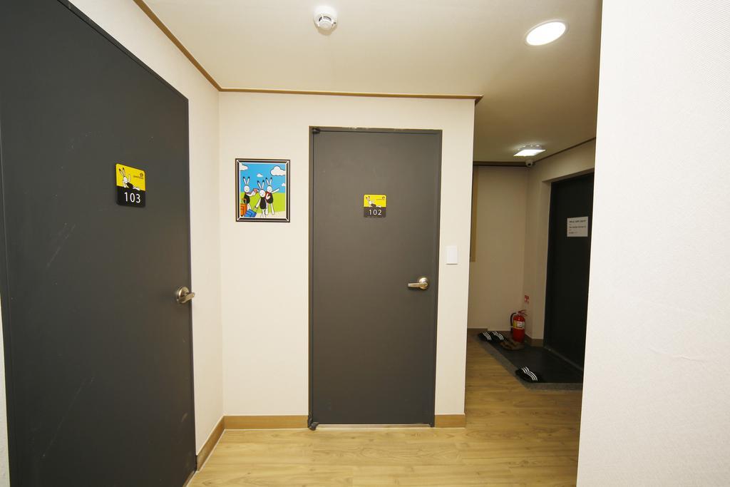 24 Guesthouse Kyunghee University โซล ภายนอก รูปภาพ
